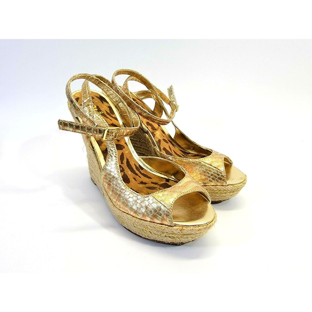Bakers Women's 9 BELLA Goldtone Faux Leather Wedge‎ Sandals EUC Dressy Summer